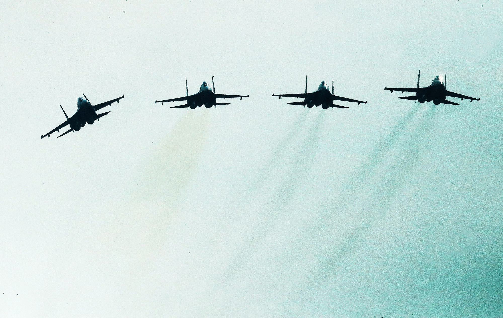Máy bay tiêm kích Su-30MK2 của lực lượng không quân Việt Nam bay trình diễn tại lễ khai mạc Triển lãm Quốc phòng Quốc tế Việt Nam 2024. Ảnh: Lâm Khánh-TTXVN potal-70-nam-ngay-truyen-thong-khong-quan-nhan-dan-viet-nam-331955-332025-vi-su-nghiep-bao-ve-bau-troi-to-quoc-7875248.jpg