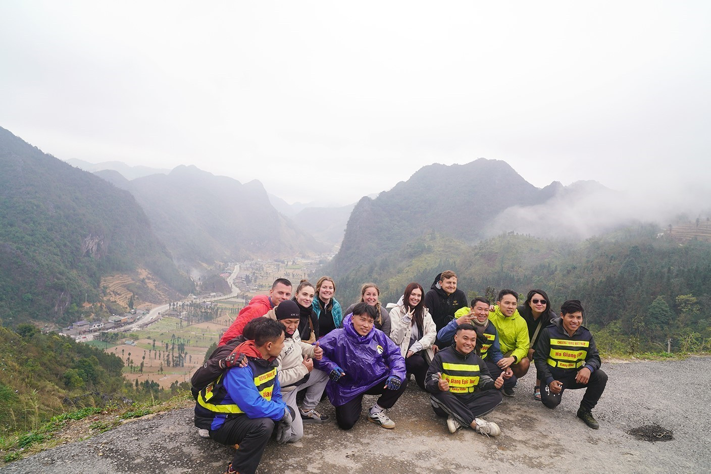 Du lịch Hà Giang là hành trình không thể bỏ qua của nhiều du khách quốc tế khi đến với Việt Nam. Ảnh: Khánh Hoà – TTXVN potal-ha-giang-dang-tro-thanh-diem-den-cua-nhieu-du-khach-quoc-te-7918762.jpg