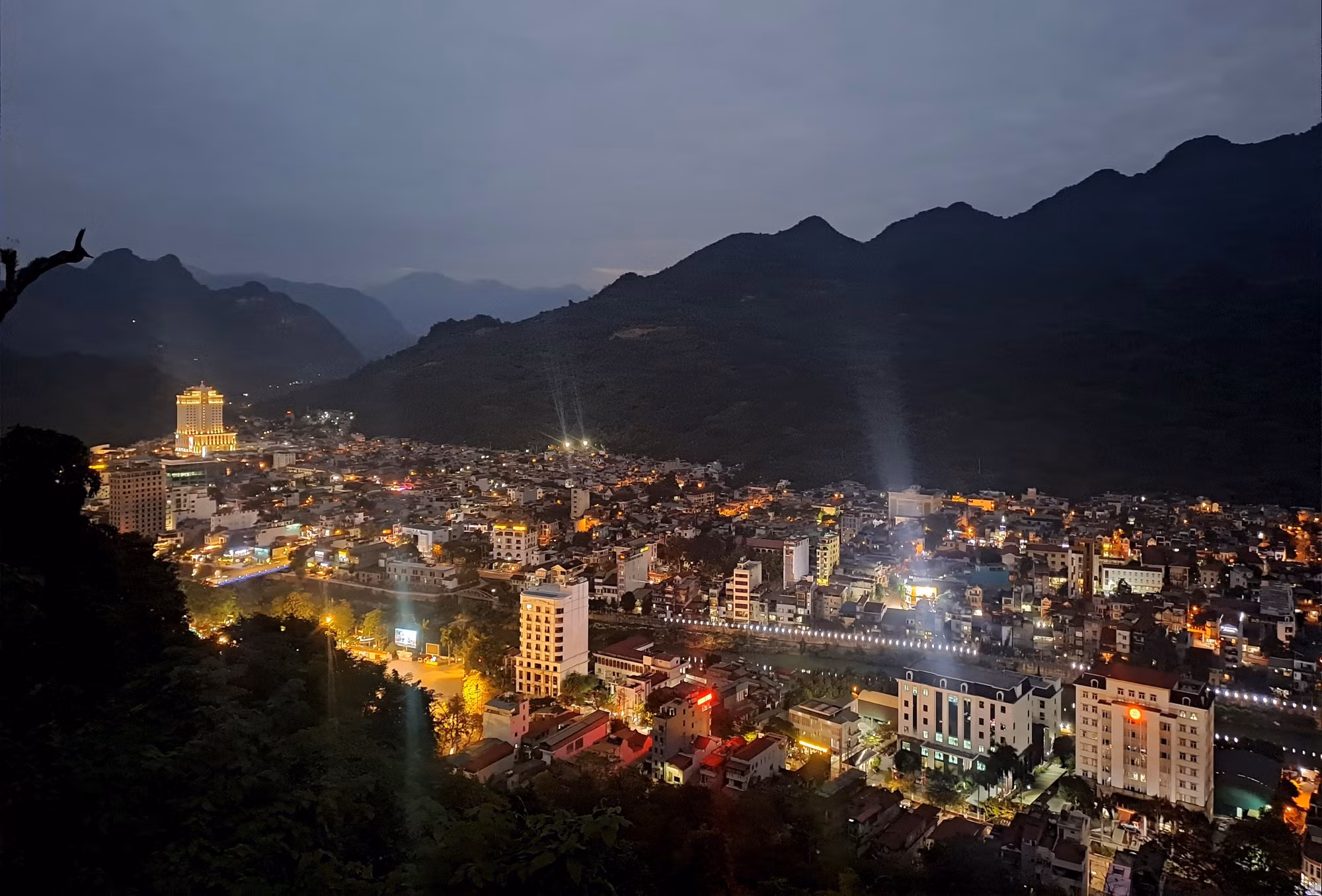 potal-lung-linh-pho-nui-ha-giang-7747607.jpg