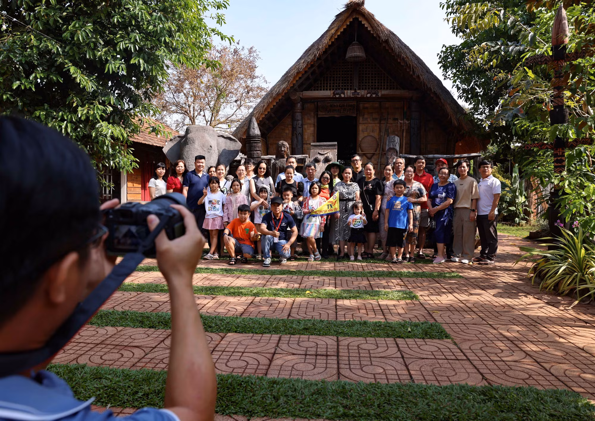 potal-buon-du-lich-cong-dong-ako-dhong-diem-den-an-tuong-trong-long-buon-ma-thuot-7930811.jpg