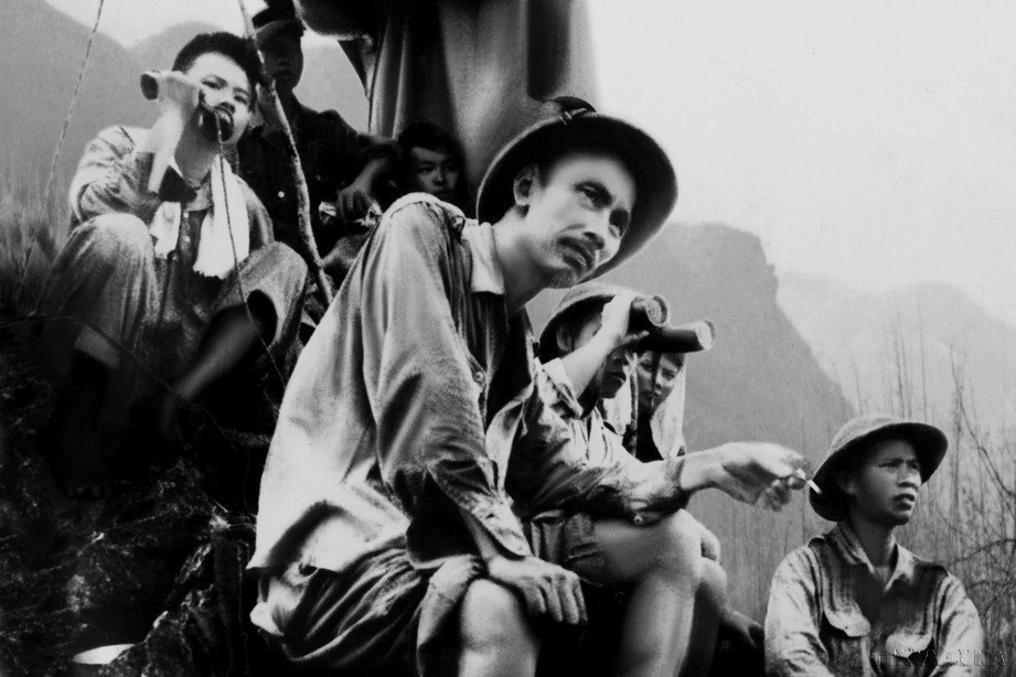 potal-chu-tich-ho-chi-minh-nguoi-sang-lap-ren-luyen-dang-cong-san-viet-nam-7806674.jpg