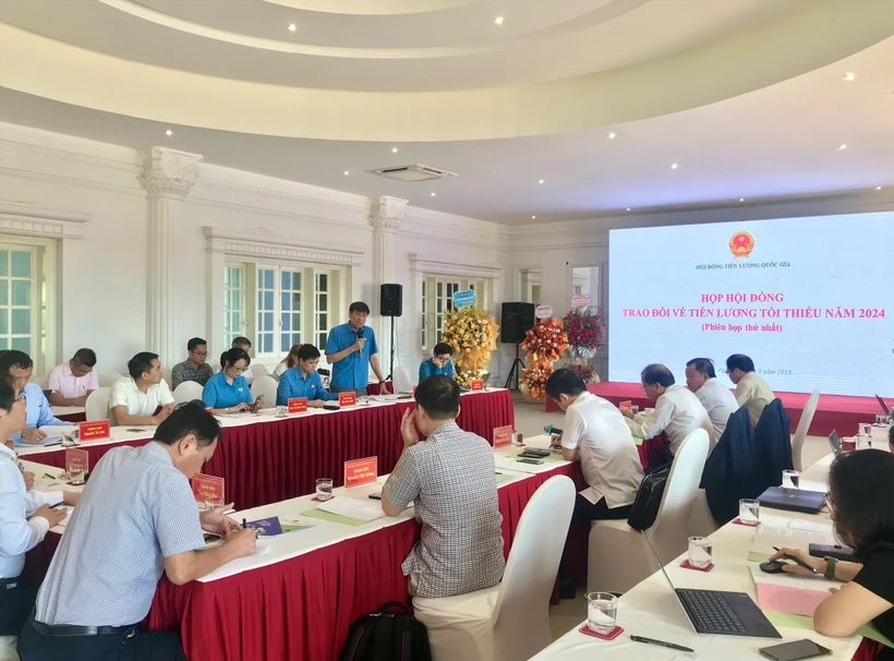 Đại diện tổ chức Công đoàn mong muốn điều chỉnh tiền lương tối thiểu vùng để bù đắp chỉ số trượt giá, với mức đề xuất tăng 5-6%. Ảnh: laodong.vn