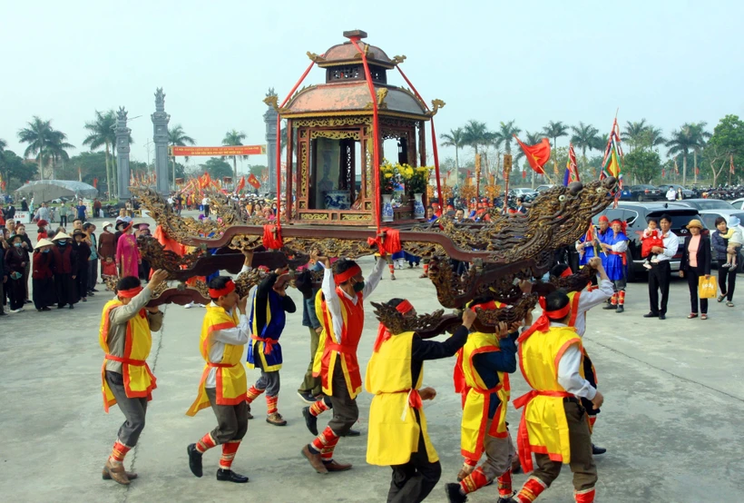 Lễ rước bộ truyền thống tại lễ hội Đền A Sào năm 2023. Ảnh: Thế Duyệt – TTXVN