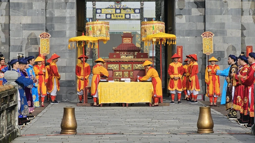Công bố Festival Huế 2024 và tái hiện Lễ Ban sóc triều Nguyễn
