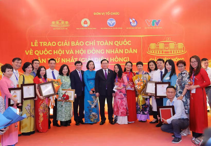 Giải Diên Hồng : Tôn vinh các tác phẩm báo chí xuất sắc về đề tài dân cử