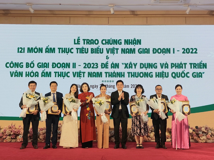 Tôn vinh 121 món ẩm thực tiêu biểu của Việt Nam