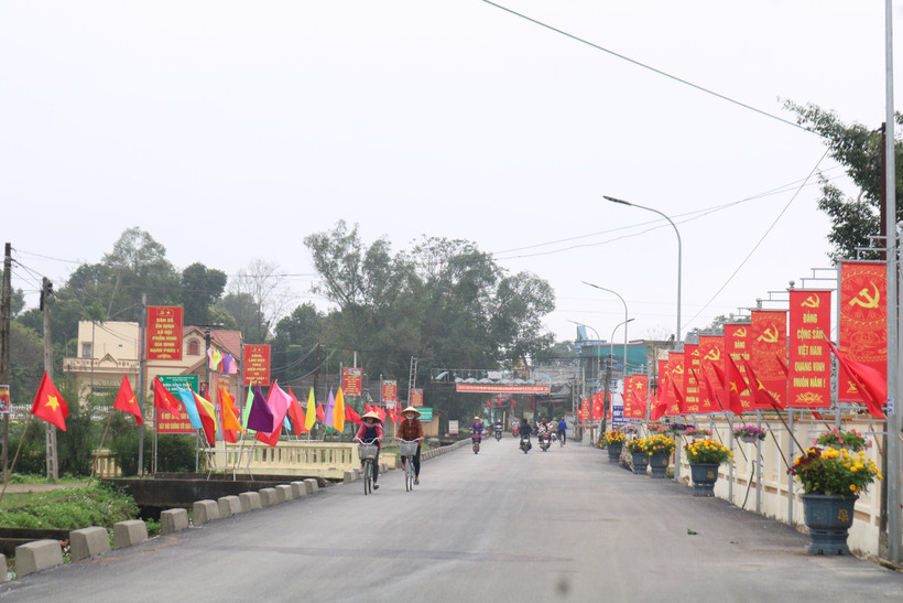 Thị trấn Hậu Hiền được thành lập trên cơ sở toàn bộ diện tích tự nhiên và quy mô dân số xã Minh Tâm. Trong ảnh: Trục đường trung tâm xã Minh Tâm. Ảnh: thieuhoa.thanhhoa.gov.vn