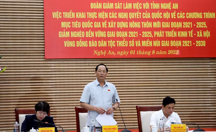 Thượng tướng Trần Quang Phương, Ủy viên Ban Chấp hành Trung ương Đảng, Phó Chủ tịch Quốc hội phát biểu tại buổi làm việc. Ảnh: Văn Tý - TTXVN