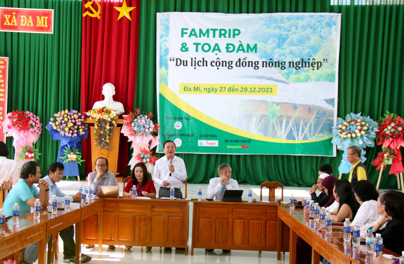 Ông Bùi Thế Nhân, Giám đốc Sở Văn hóa, Thể thao và Du lịch Bình Thuận phát biểu. Ảnh: Nguyễn Thanh - TTXVN