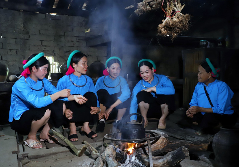 Phụ nữ người Sán Chỉ ở xã Húc Động, huyện Bình Liêu (Quảng Ninh). Ảnh: TTXVN phát