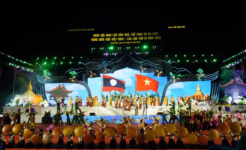 Chương trình nghệ thuật tại Lễ khai mạc. Ảnh: Xuân Tư - TTXVN