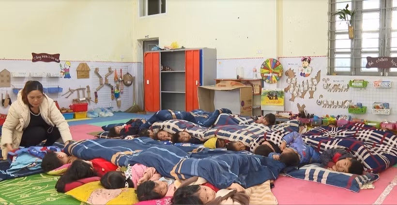 Lai Châu chủ động phòng, chống rét cho học sinh