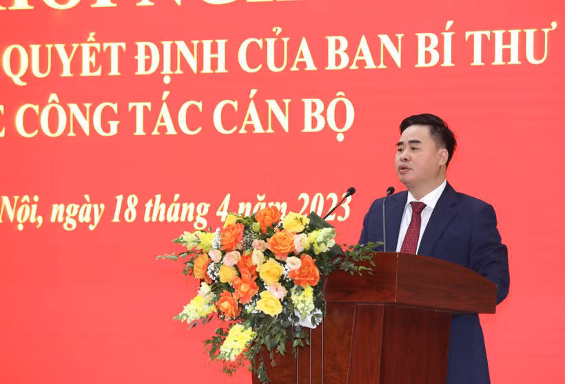Đồng chí Phạm Minh Tuấn, Phó Tổng Biên tập phụ trách Tạp chí Cộng sản phát biểu tại hội nghị. Ảnh: Phương Hoa - TTXVN
