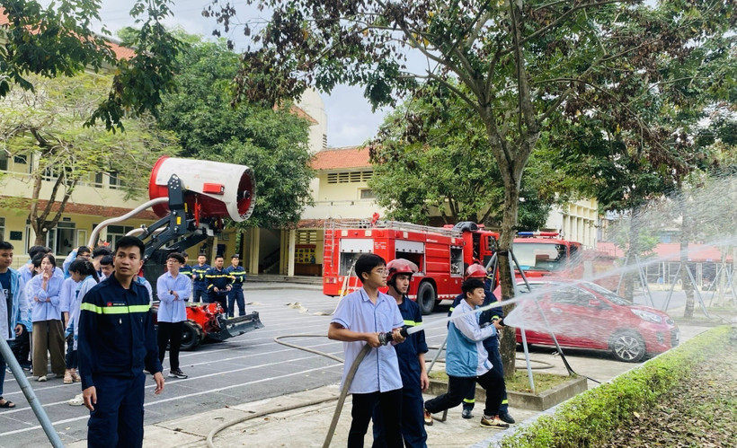 Nhiều trường vùng cao ở Thanh Hóa gặp khó với quy định phòng cháy, chữa cháy mới