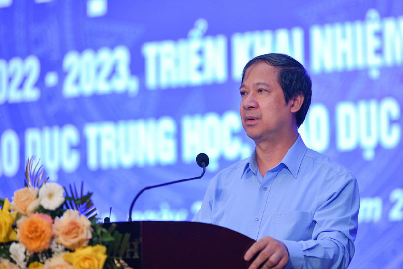 Bộ trưởng Bộ Giáo dục và đào tạo Nguyễn Kim Sơn phát biểu tại hội nghị. Ảnh: Bích Huệ - TTXVN