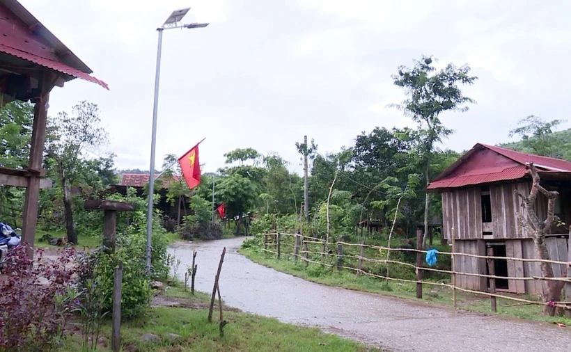 Các xã vùng sâu, vùng xa tỉnh Quảng Bình gặp khó trong chuyển đổi số do thiếu điện lưới