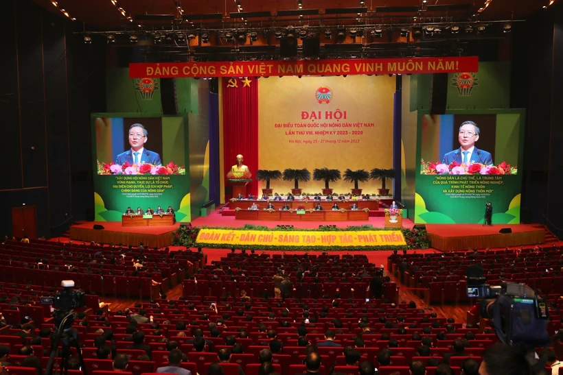 Đồng chí Lương Quốc Đoàn, Ủy viên Trung ương Đảng, Chủ tịch Trung ương Hội Nông dân Việt Nam khoá VIII (nhiệm kỳ 2023 – 2028) phát biểu bế mạc Đại hội. Ảnh: Hoàng Hiếu - TTXVN