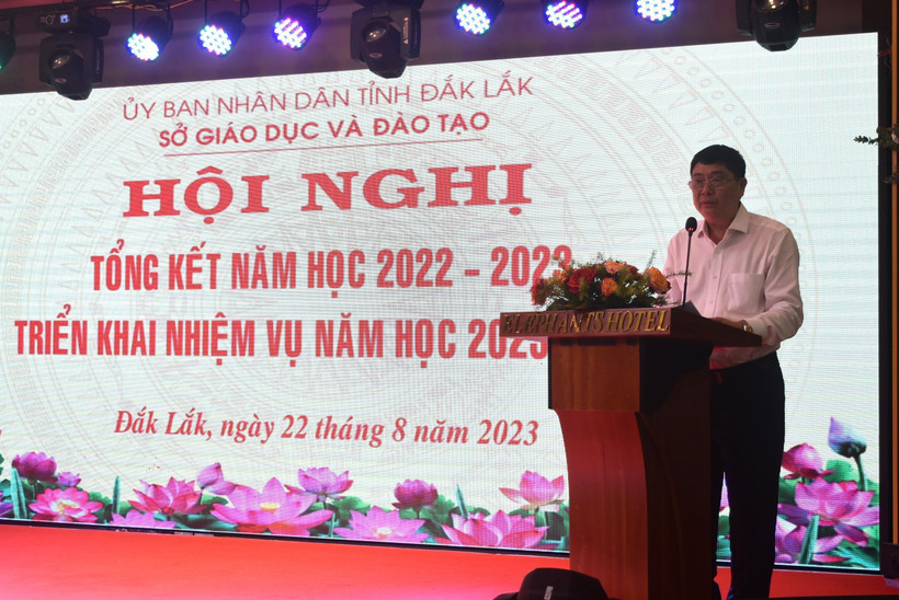 Ông Phạm Đăng Khoa, Giám đốc Sở Giáo dục và Đào tạo tỉnh Đắk Lắk phát biểu tại Hội nghị. Ảnh: Nguyên Dung – TTXVN