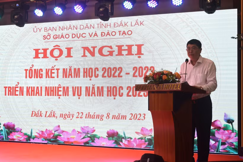 Ông Phạm Đăng Khoa, Giám đốc Sở Giáo dục và Đào tạo tỉnh Đắk Lắk phát biểu tại Hội nghị. Ảnh: Nguyên Dung – TTXVN