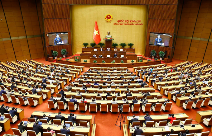 Quang cảnh phiên họp. Ảnh: Doãn Tấn - TTXVN potal-quoc-hoi-thao-luan-ve-chu-truong-dau-tu-du-an-dau-tu-xay-dung-tuyen-duong-sat-lao-cai-ha-noi-hai-phong-7858207.jpg