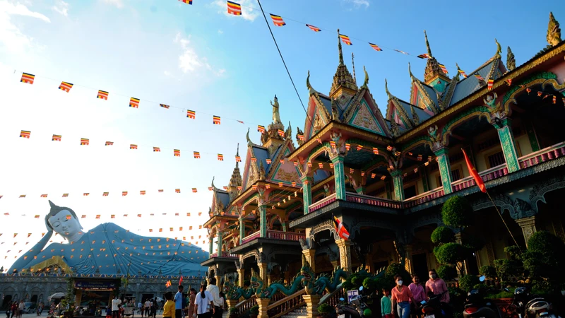 Diện mạo mới tươi đẹp vùng đồng bào Khmer Nam Bộ