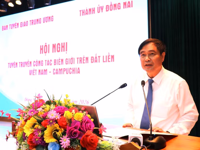 hoi-nghi3-060826.jpg
