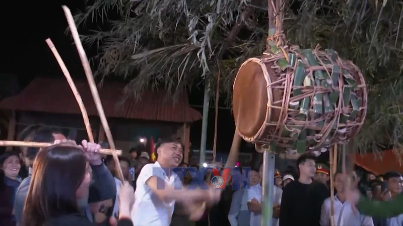 Quảng Trị: Độc đáo lễ hội đập trống người Ma Coong
