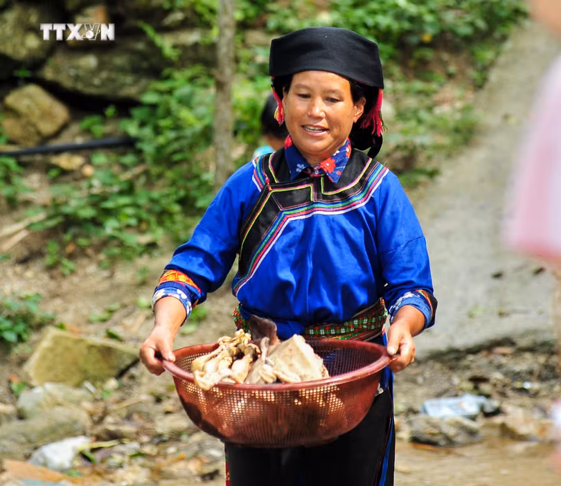 Dân tộc Cờ Lao