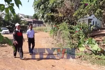 Người già làng tận tụy vì buôn làng