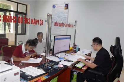 Đảm bảo quyền lợi bảo hiểm y tế cho người dân xã an toàn khu, vùng dân tộc thiểu số