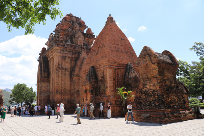 Di tích kiến trúc nghệ thuật quốc gia đặc biệt Tháp Bà Pô Nagar (phường Bắc Nha Trang, Khánh Hòa). thap-cham-o-tinh-khanh-hoa-1.jpg