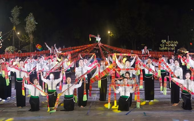 hoi-thi-vong-xoe-lao-cai-4.jpg
