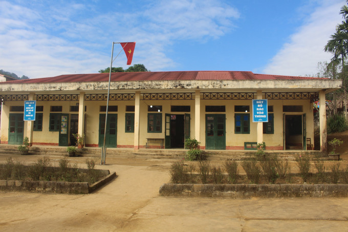 Sau khi Trường Phổ thông Dân tộc nội trú liên cấp TH &amp; THCS Yên Khương đi vào sử dụng, học sinh tại các điểm lẻ sẽ được học tập và ở tại ngôi trường mới khang trang. Ảnh: Nguyễn Nam/TTXVN