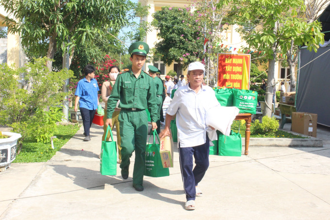 Chương trình “Xuân Biên phòng ấm lòng dân bản” là tình cảm, trách nhiệm của những người lính Biên phòng và các các tổ chức, cá nhân đối với đồng bào nơi biên giới, hải đảo.
