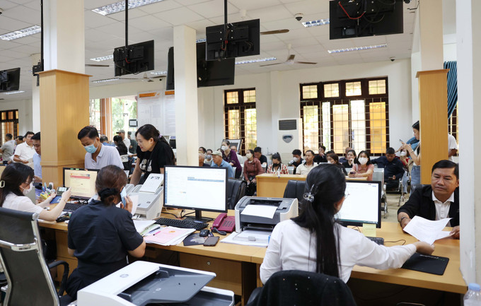 UBND phường Buôn Ma Thuột (mới), tỉnh Đắk Lắk vận hành thử nghiệm Trung tâm phục vụ hành chính công cấp xã nhằm giải quyết thủ tục hành chính liên tục cho người dân và doanh nghiệp. chinh-quyen-dia-phuong-2-cap-5.jpg