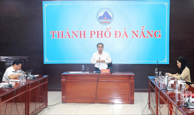 Phó Chủ tịch UBND thành phố Trần Anh Tuấn nhấn mạnh, đây là dự án quan trọng, cần triển khai nhanh chóng, bảo đảm học tập cho học sinh miền núi. Ảnh: baodanang.vn truong-dan-toc-noi-tru.jpg