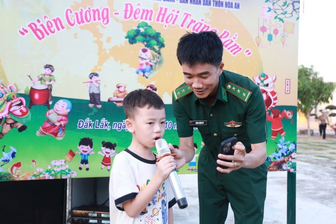 Thiếu nhi tại địa bàn Đồn Biên phòng Xuân Hòa, xã Xuân Cảnh, tỉnh Đắk Lắk tham gia các hoạt động vui Trung thu. trung-thu-dak-lak-5.jpg