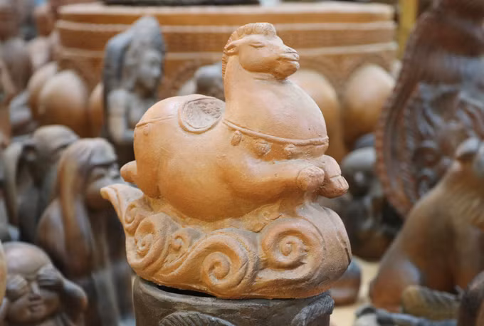 linh-vat-ngua-cham-bau-2.jpg