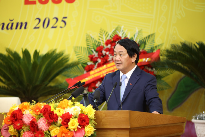 Bí thư Tỉnh ủy Tuyên Quang Hầu A Lềnh phát biểu tại Đại hội.