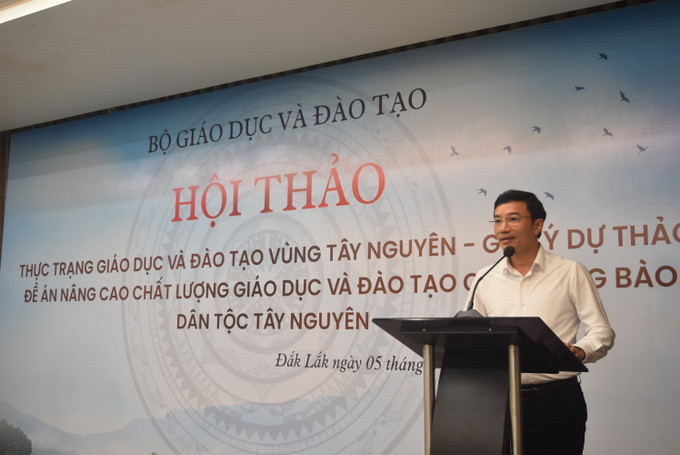 Ông Lê Bá Cường, Phó Giám đốc Sở Giáo dục và Đào tạo tỉnh Đắk Nông phát biểu. giao-duc-vung-tay-nguyen-2.jpg