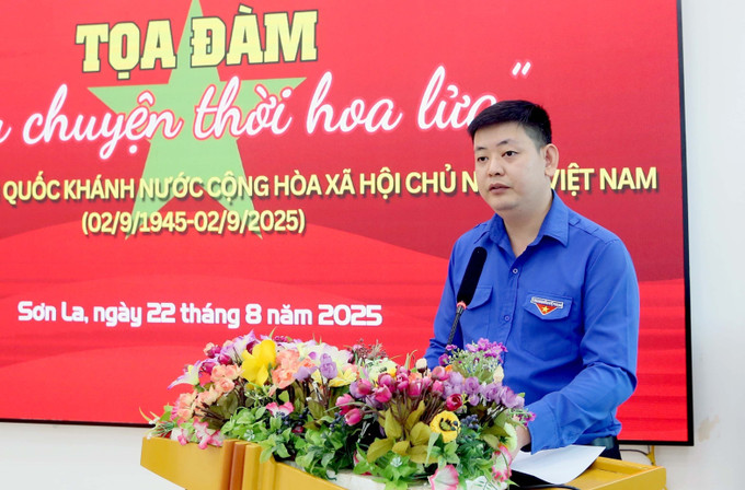 Phó Bí thư Tỉnh đoàn, Chủ tịch Hội Liên hiệp Thanh niên Việt Nam tỉnh Sơn La Lò Mạnh Cường phát biểu. cau-chuyen-thoi-hoa-lua-5.jpg
