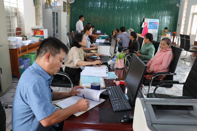 Trung tâm phục vụ hành chính công xã Quảng Trực (Lâm Đồng). Trung tâm phục vụ hành chính công xã Quảng Trực (Lâm Đồng).