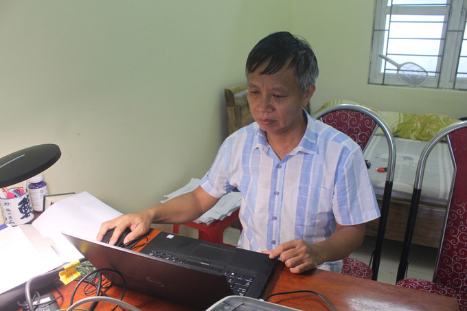 Trong thời gian, Trường Tiểu học học Nam Xuân xây dựng, căn phòng nhỏ mượn tạm của Trường trung học cơ sở Nam Tiến vừa làm nơi ở, vừa là nơi làm việc của thầy Nghi. Ảnh: Nguyễn Nam/TTXVN