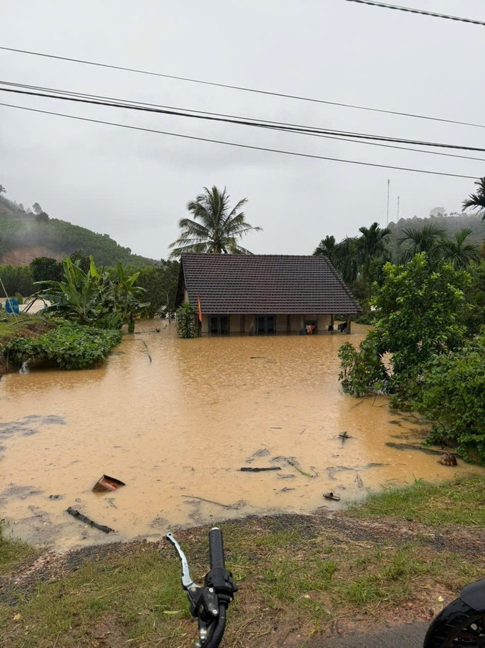 di-doi-nguoi-dan-ngap-lut-dak-lak-4.jpg