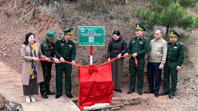 Đồn Biên phòng Bắc Xa ra mắt mô hình "Thông tin biên cương số". Ảnh: baolangson.vn thong-tin-bien-cuong-so.jpg