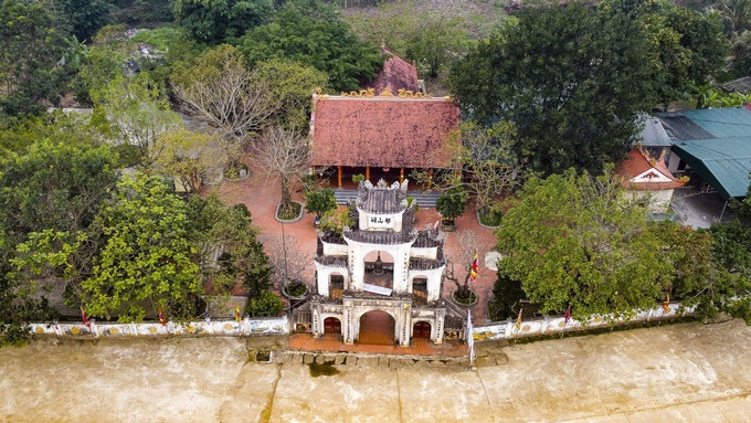 Một góc đền Nưa.