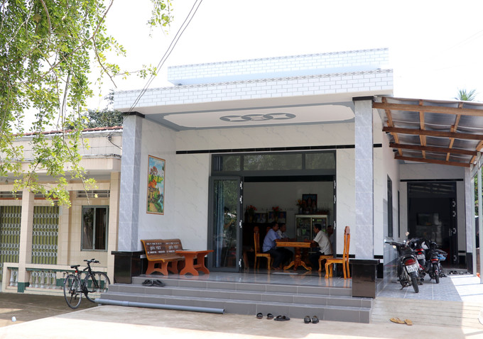 Căn nhà mới hoàn thành của người dân xã Tiểu Cần sau khi kinh tế được cải thiện.