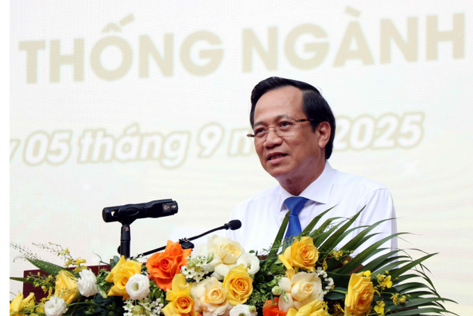 Bộ trưởng Dân tộc và Tôn giáo Đào Ngọc Dung phát biếu trong lễ khai giảng tại Trường Phổ thông vùng cao Việt Bắc (Thái Nguyên). Ảnh: Trần Trang/TTXVN khai-giang-thai-nguyen-3.jpg