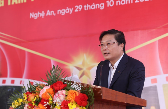 Chủ tịch UBND tỉnh Nghệ An Lê Hồng Vinh phát biểu tại buổi lễ. Ảnh: Văn Tý/TTXVN le-hong-vinh.jpg