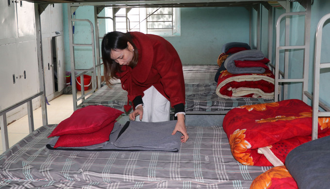 Nhà trường giữ ấm giấc ngủ cho học sinh Trường PTDT Bán trú Tiểu học xã biên giới Tùng Vài (Tuyên Quang) trong những ngày giá rét.